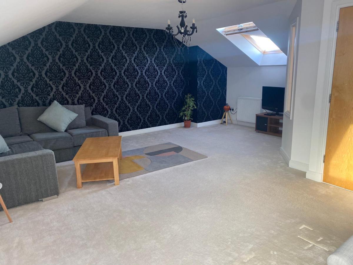 The Duplex Nairn- Spacious 3 Bedroom With Sunny Balcony Bagian luar foto