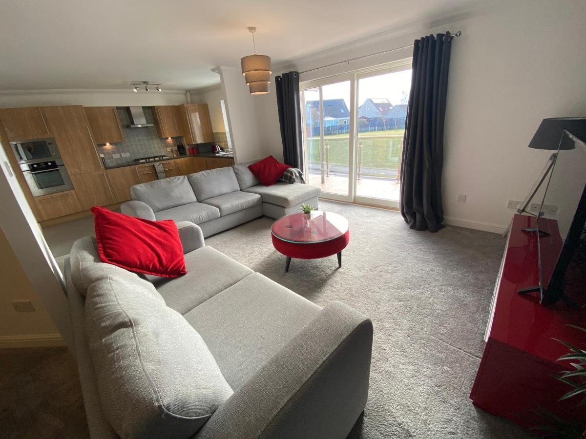 The Duplex Nairn- Spacious 3 Bedroom With Sunny Balcony Bagian luar foto