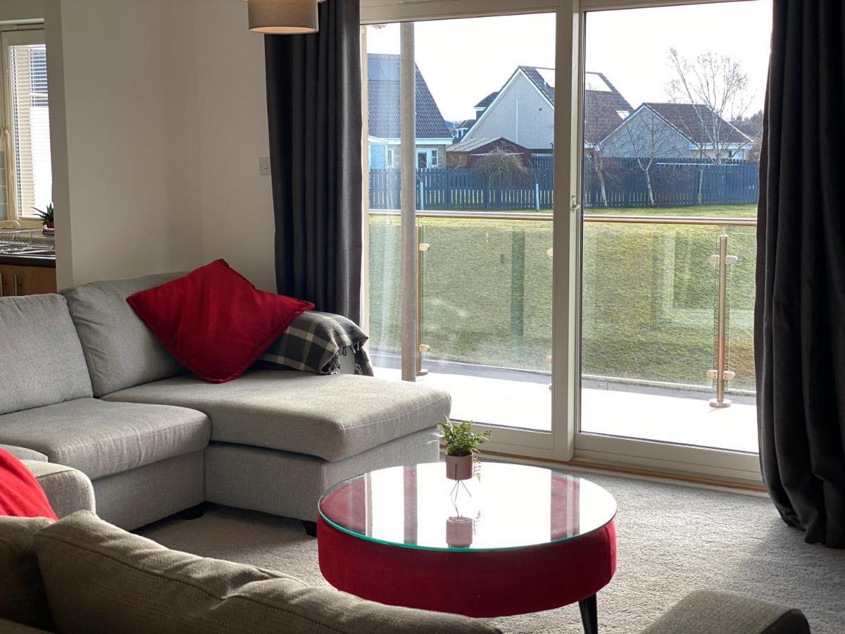 The Duplex Nairn- Spacious 3 Bedroom With Sunny Balcony Bagian luar foto