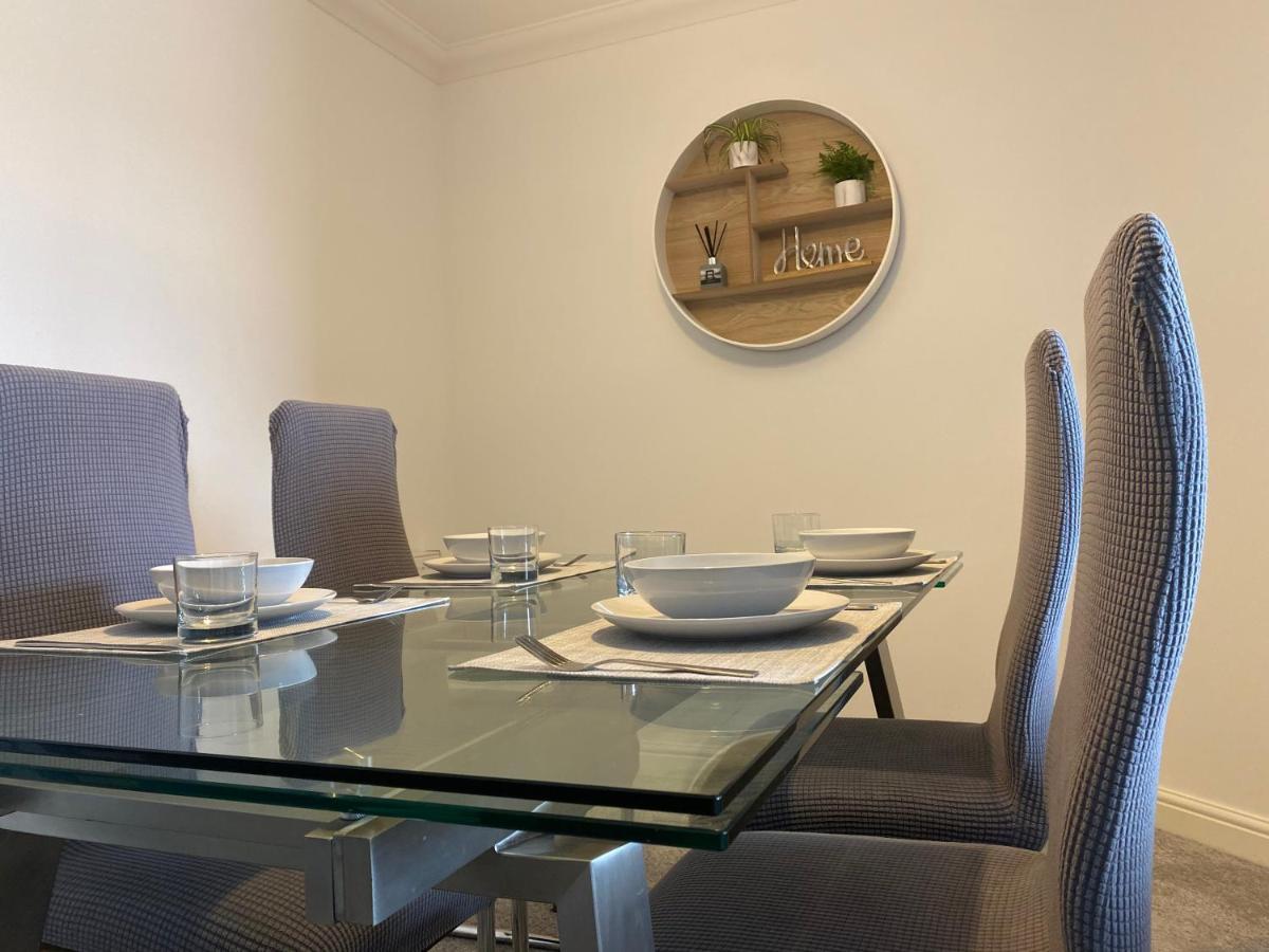 The Duplex Nairn- Spacious 3 Bedroom With Sunny Balcony Bagian luar foto