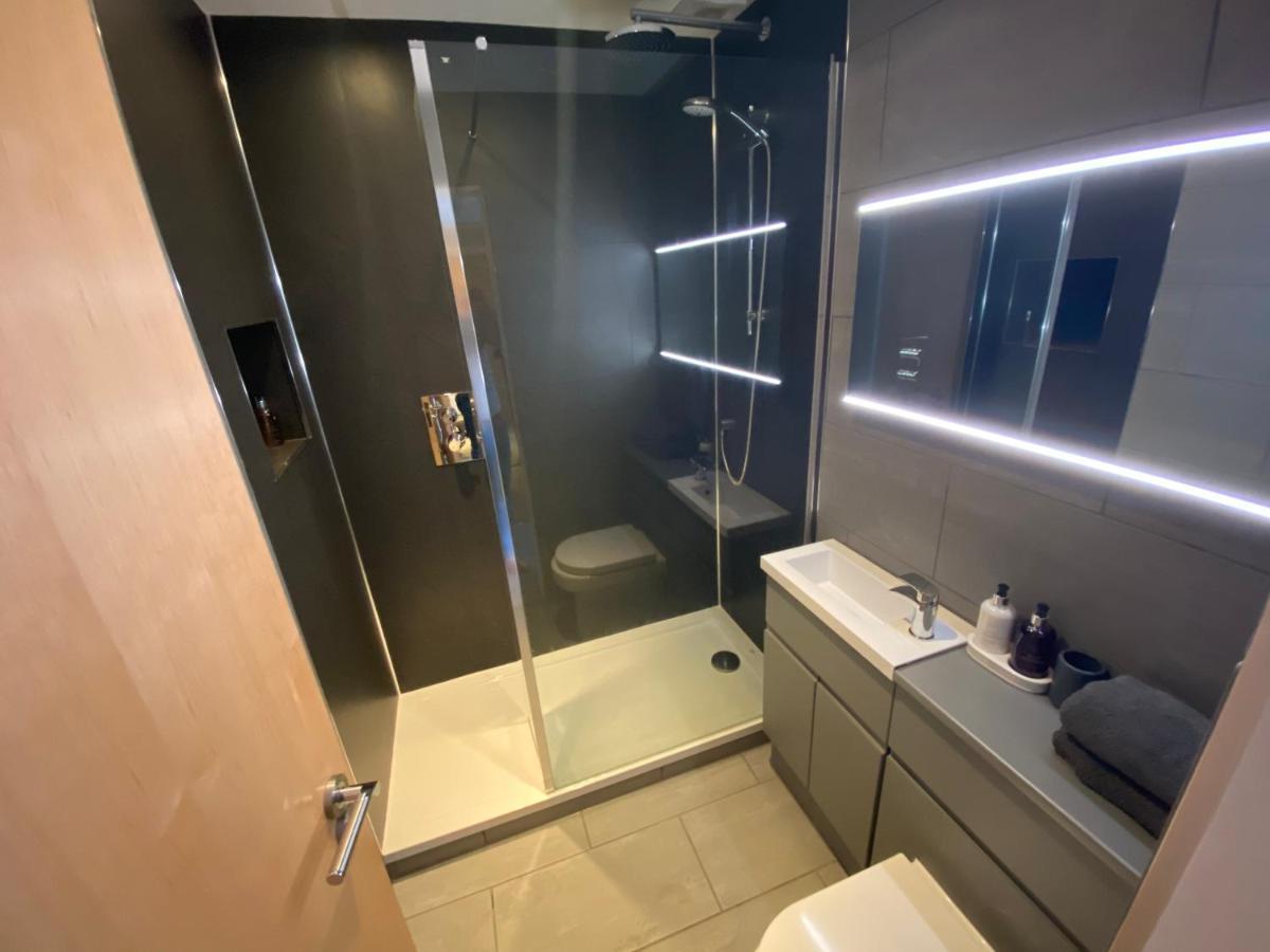 The Duplex Nairn- Spacious 3 Bedroom With Sunny Balcony Bagian luar foto